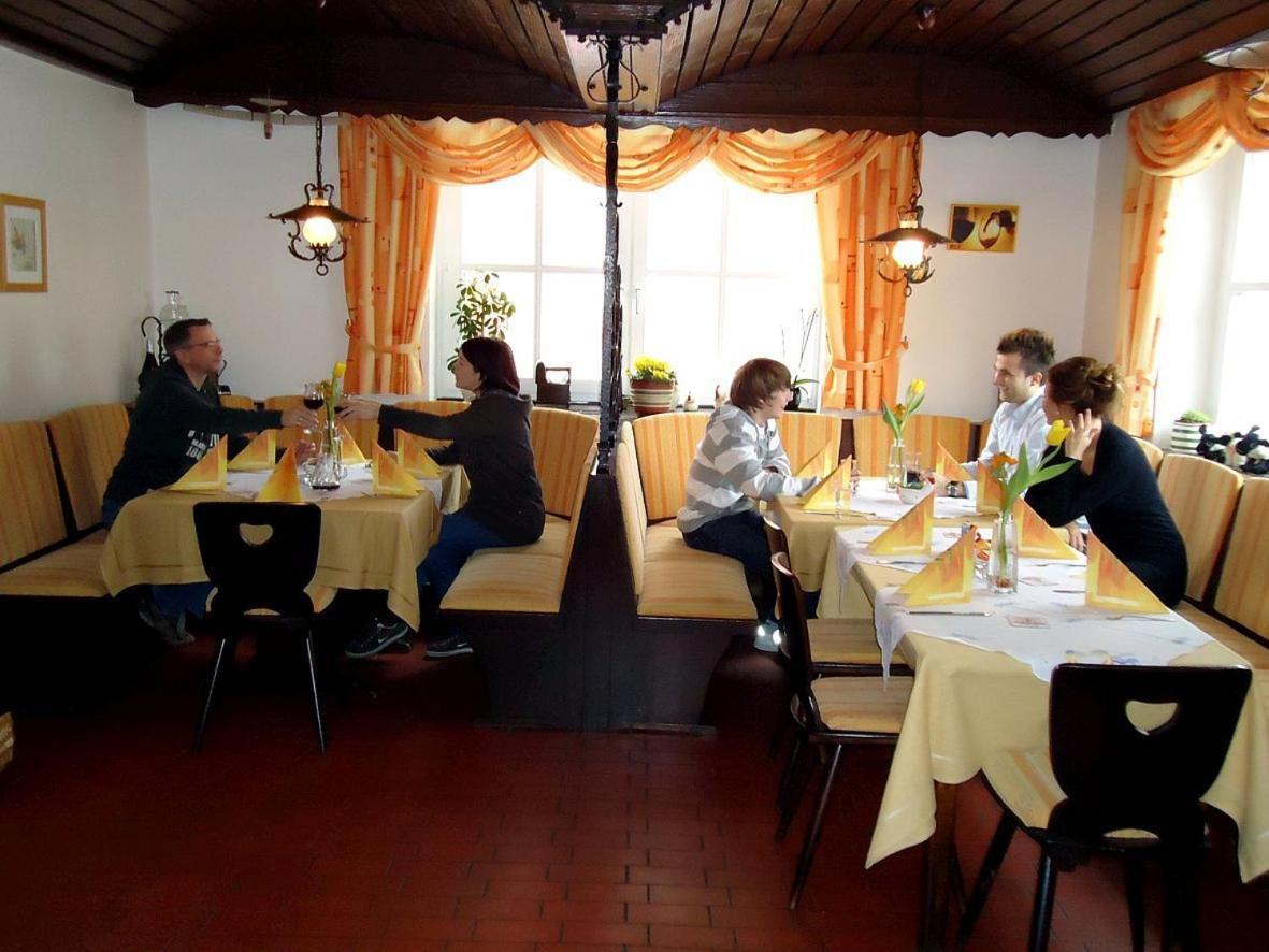 Gasthaus & Pension Lisas-Welt Wasserkuppe Ehrenberg  Экстерьер фото
